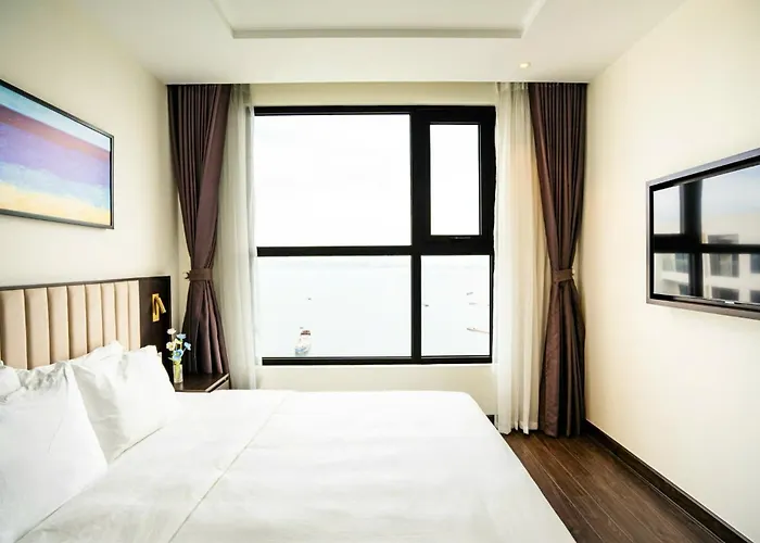 The Sapphire Resident S2 *
